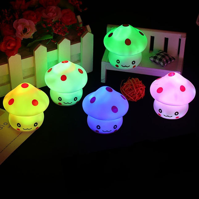 Mini luce notturna a forma di funghetto