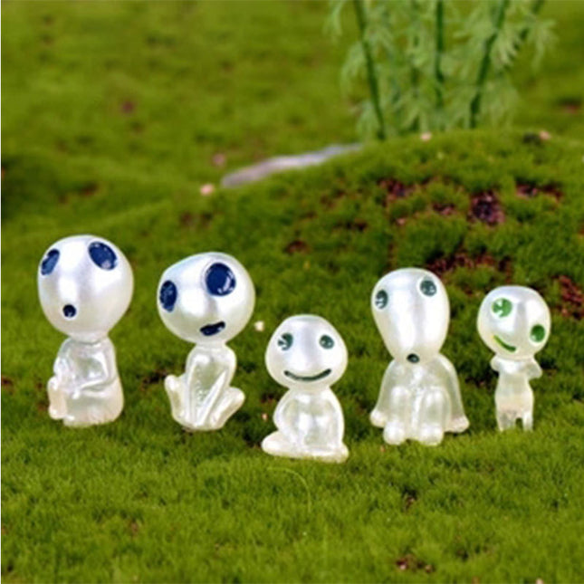 Mini statuine Kodama fluorescenti da giardino