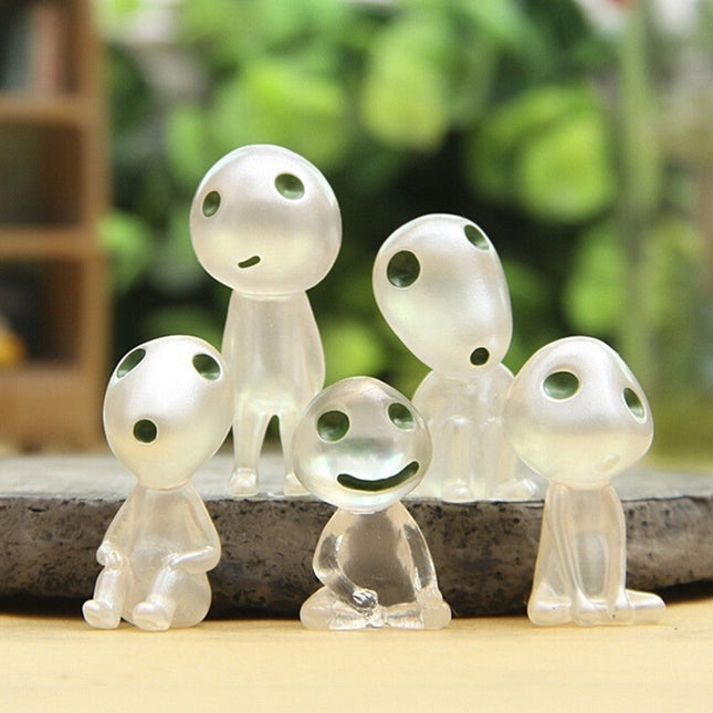 Mini statuine Kodama fluorescenti da giardino