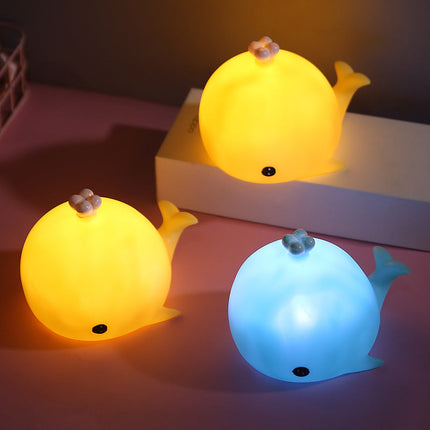 Mini luce notturna a forma di balena