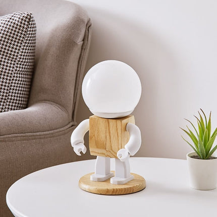 Lampada da tavolo robot in legno