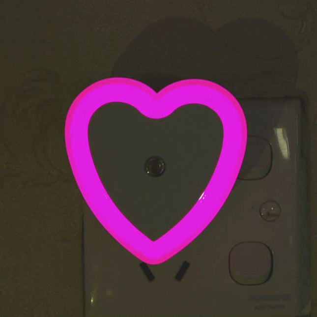 Luce notturna LED a forma di cuore