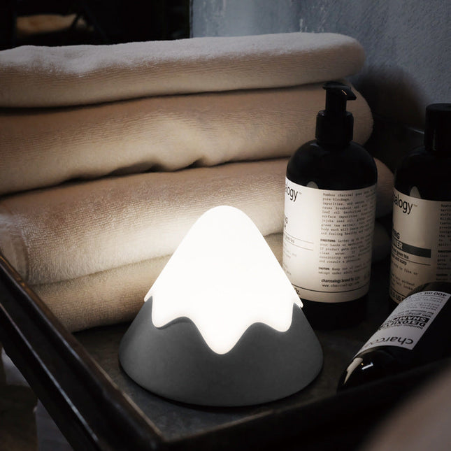 Luce notturna in silicone a montagna