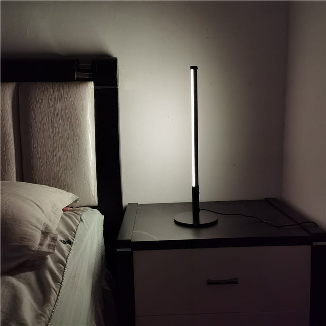 Lampada da tavolo RGB design minimale