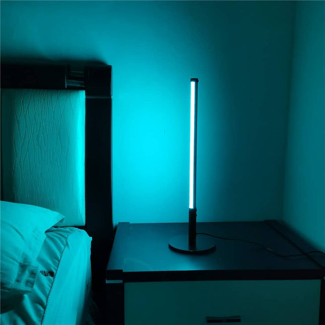 Lampada da tavolo RGB design minimale